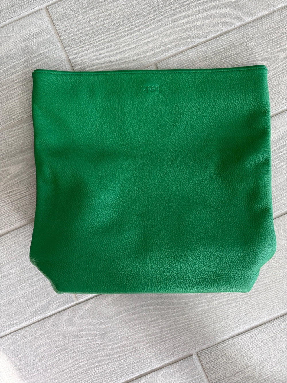 BECK Frog Green Magnetic Closure Bag VGUC